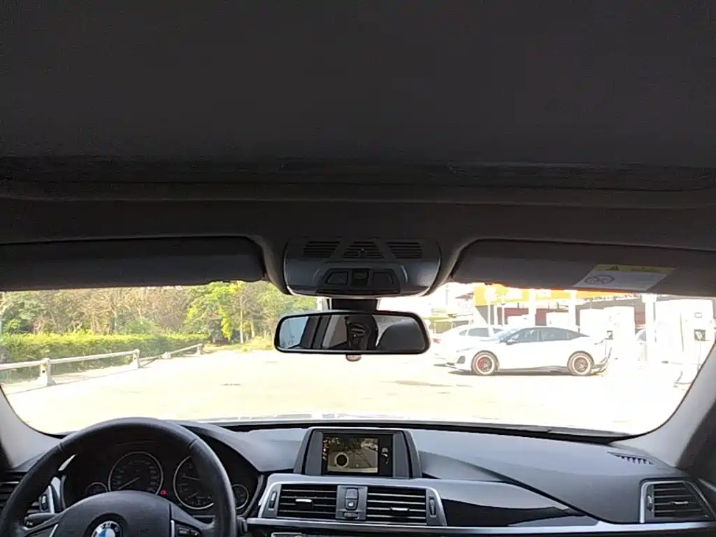 BMW 3 Series — миниатюра 18