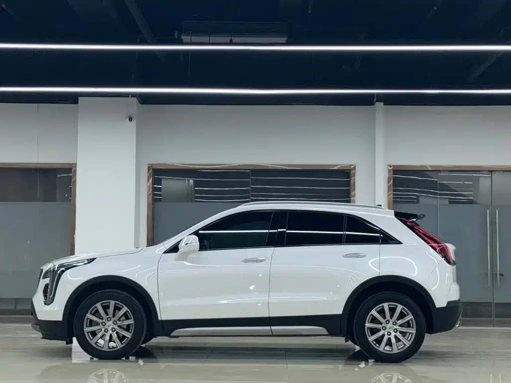 Cadillac XT4 — миниатюра 2