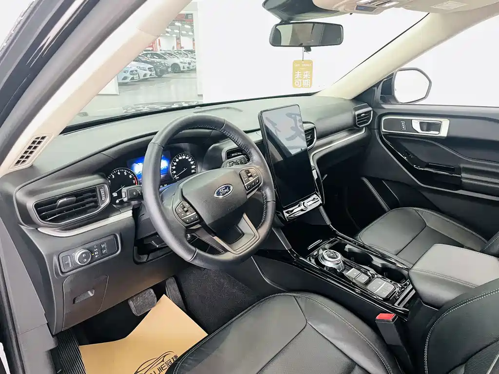 Ford Explorer — миниатюра 6