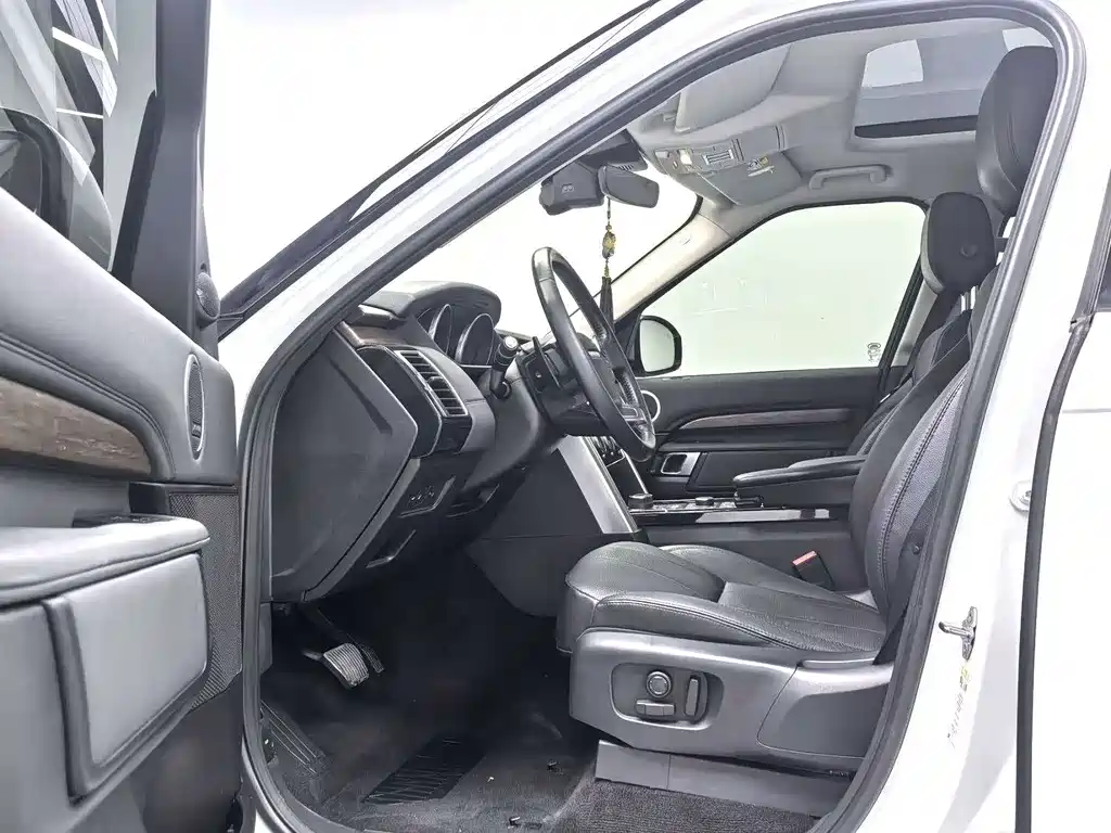 Land Rover Discovery — миниатюра 4