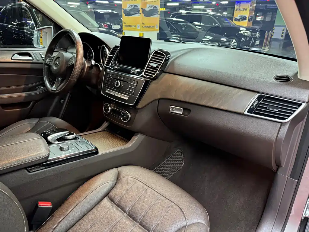 Mercedes-Benz GLE (Import) — миниатюра 13