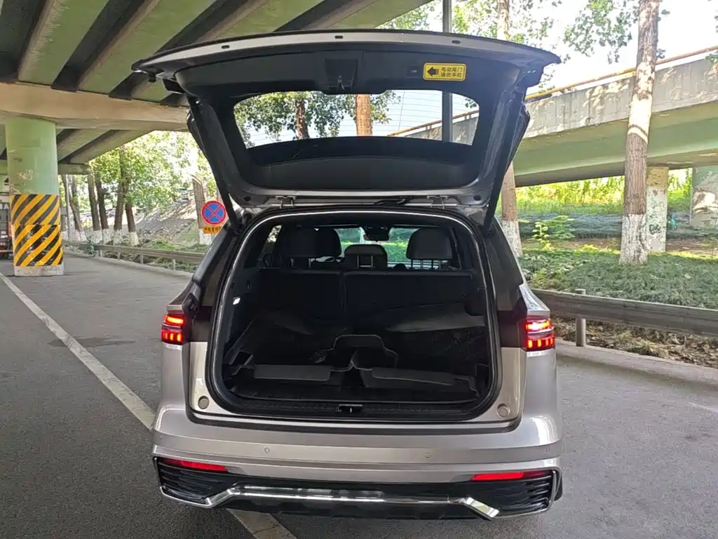 Geely Xingyue L — миниатюра 19