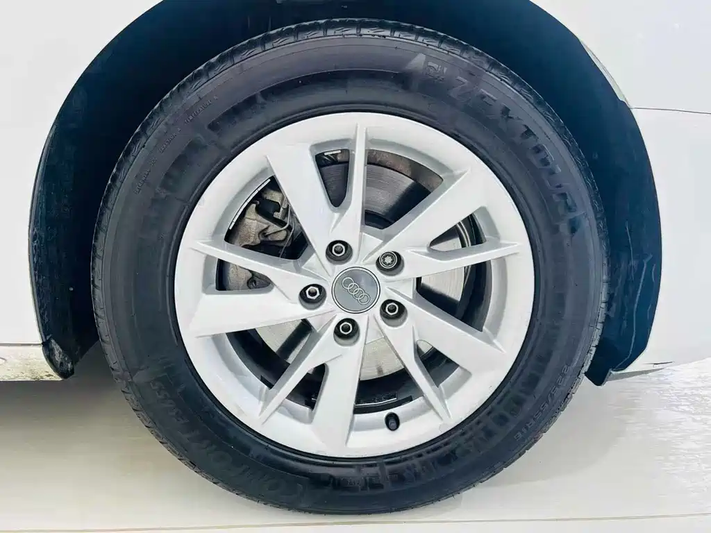 Audi A4L — миниатюра 15