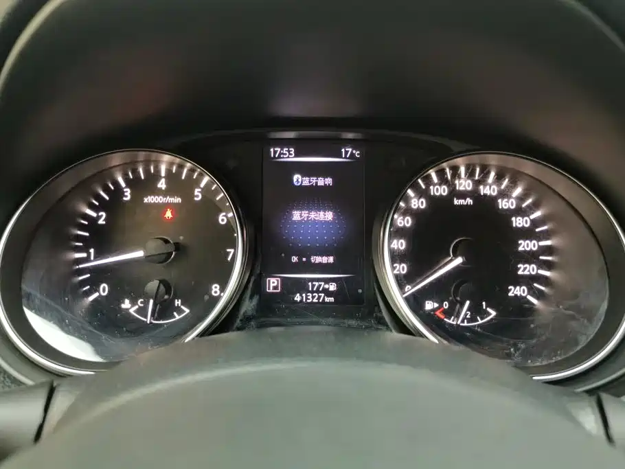 Nissan Qashqai — миниатюра 14