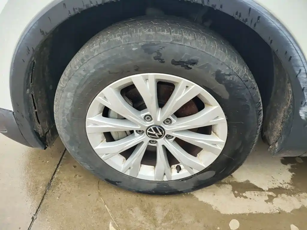 Volkswagen Tiguan L — миниатюра 23