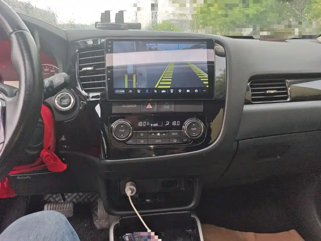 Mitsubishi Outlander — миниатюра 9
