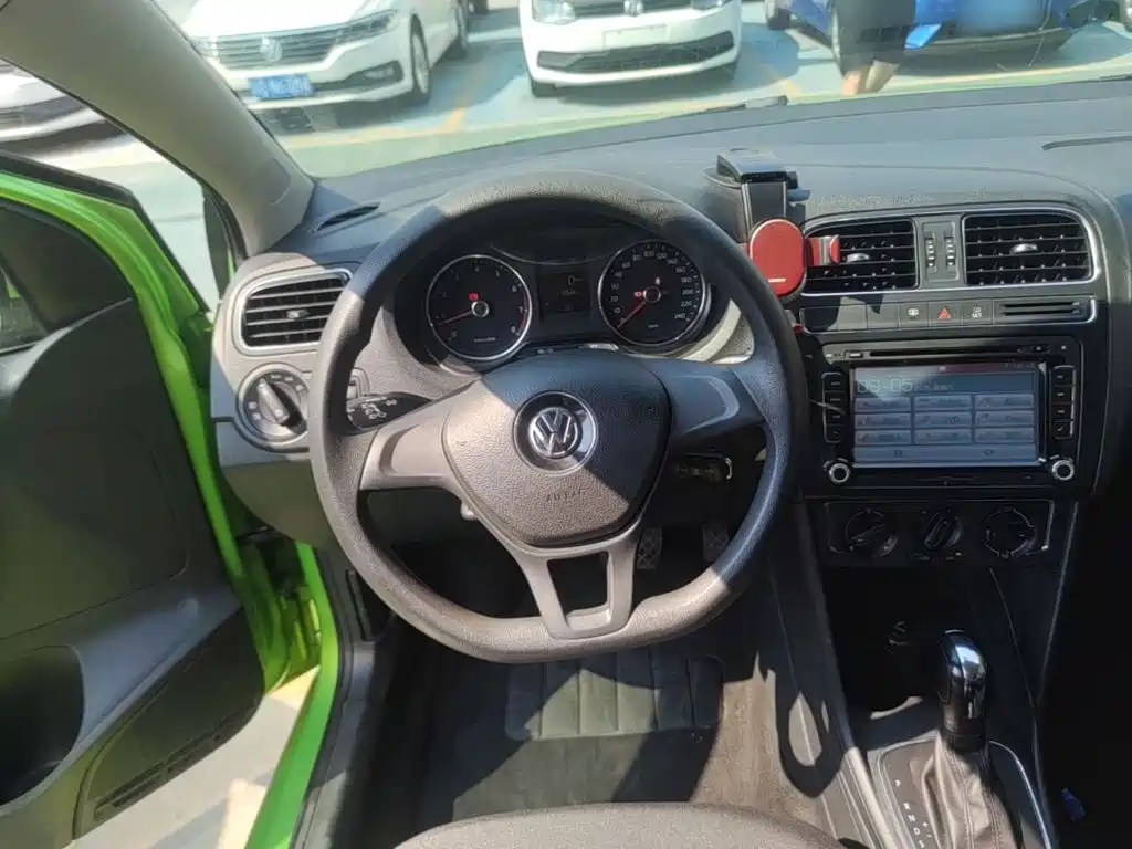 Volkswagen Polo — миниатюра 11