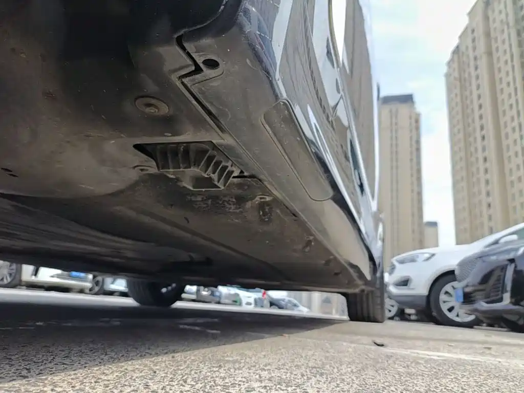 BMW 5 Series New Energy — миниатюра 22