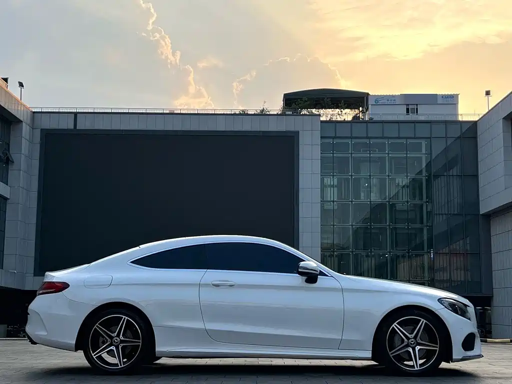Mercedes-Benz C-Class (Import) — миниатюра 9