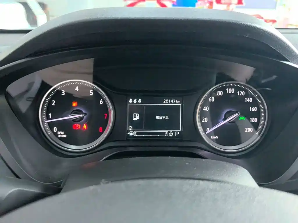 Buick Verano — миниатюра 12