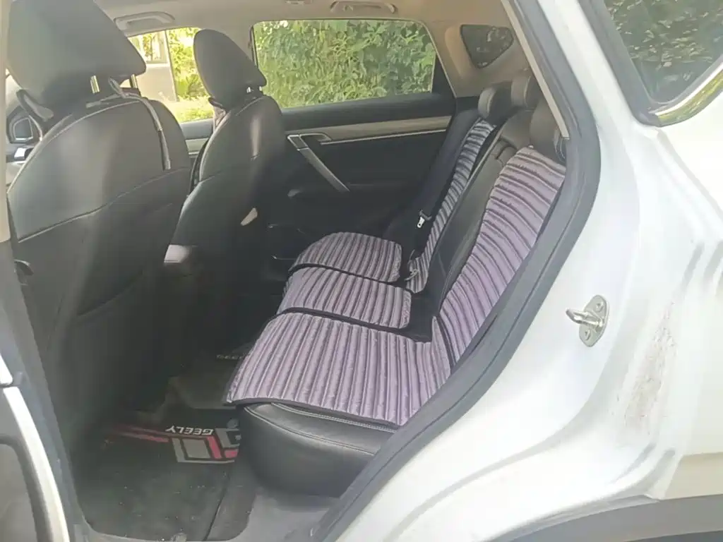 Geely Binyue — миниатюра 17
