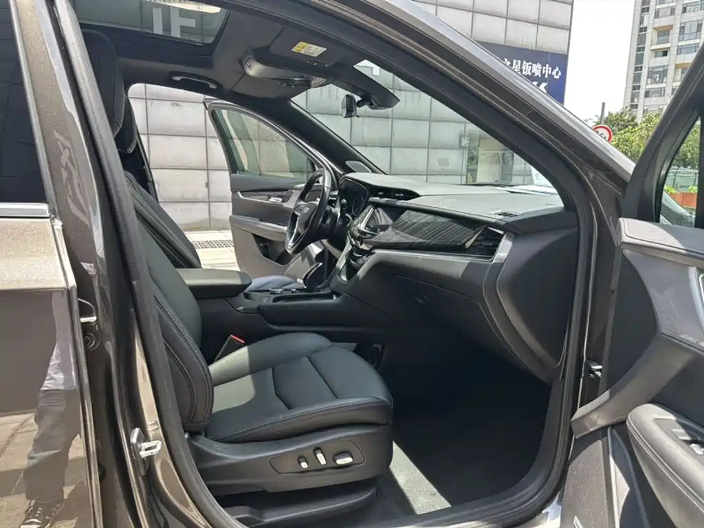 Cadillac XT6 — миниатюра 13