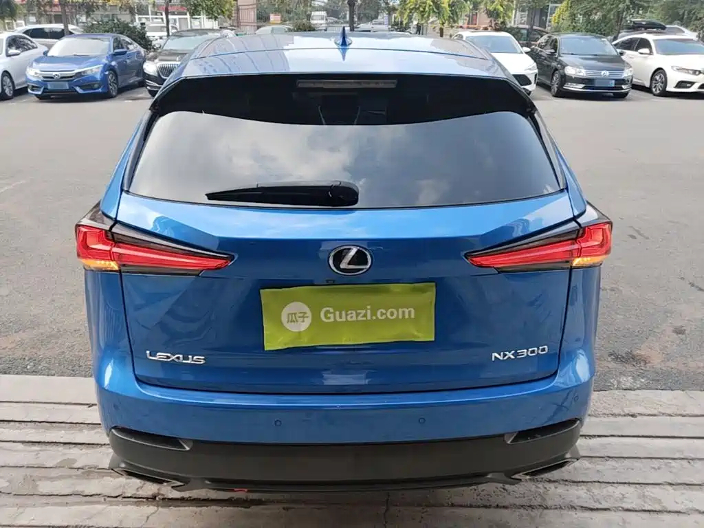 Lexus NX — миниатюра 6