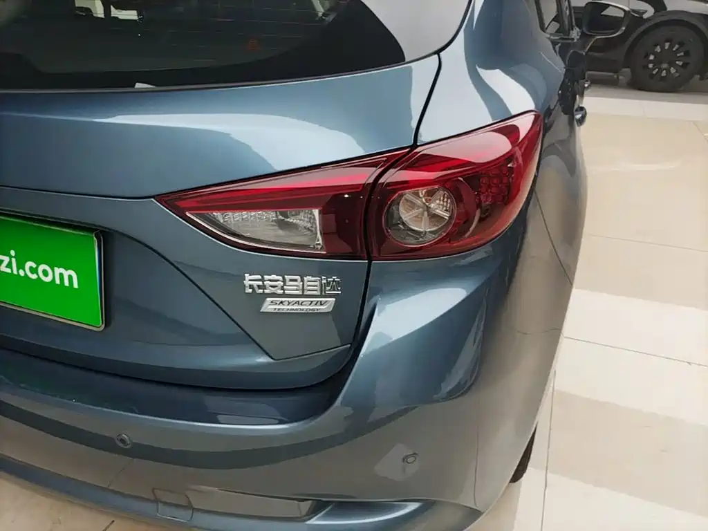 Mazda 3 Axela — миниатюра 8