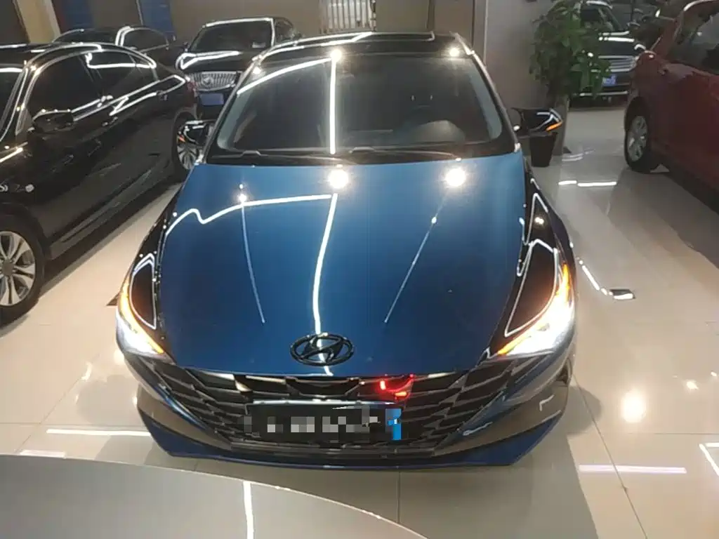 Hyundai Elantra 2021 1.5L CVT LUX Luxury