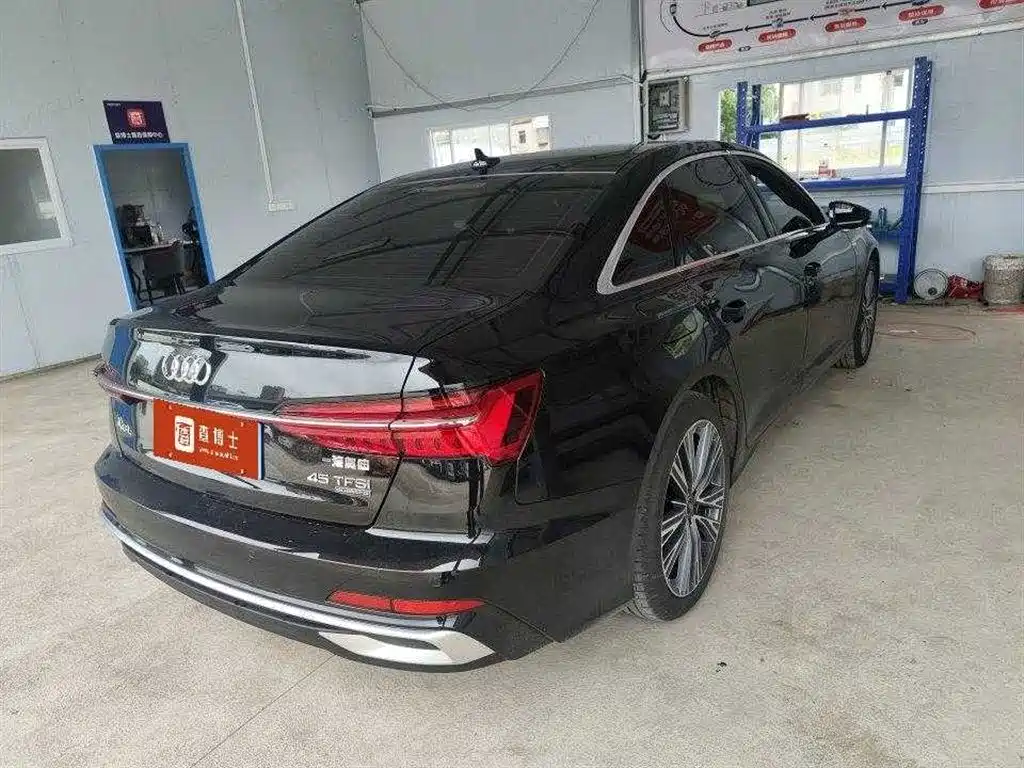 Audi A6L 2026 45 TFSI quattro