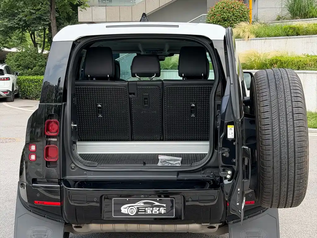 Land Rover Defender — миниатюра 21
