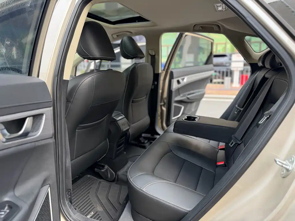 Geely Emgrand GS — миниатюра 6