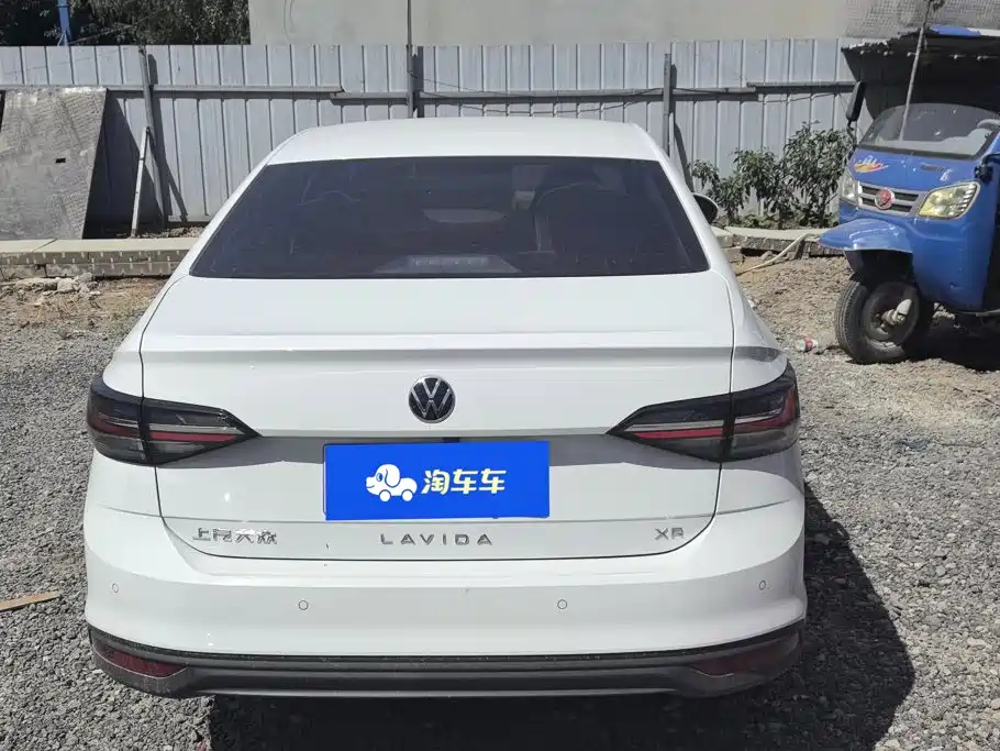 Volkswagen Lavida — миниатюра 4