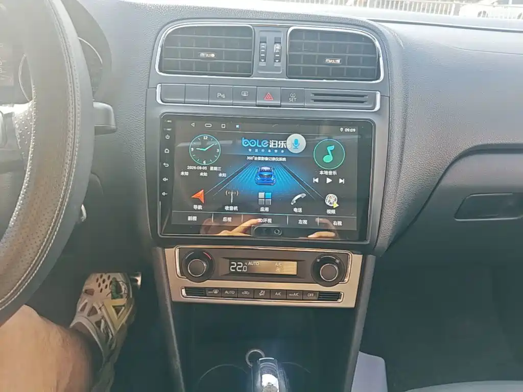 Volkswagen Polo — миниатюра 13