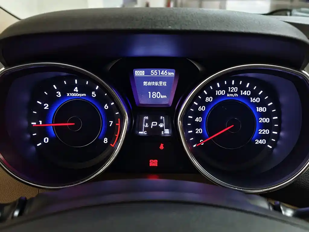 Hyundai Elantra Langdong — миниатюра 12