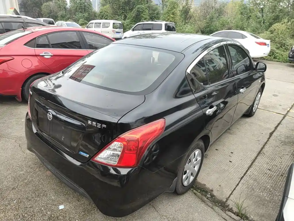 Nissan Sunny — миниатюра 7