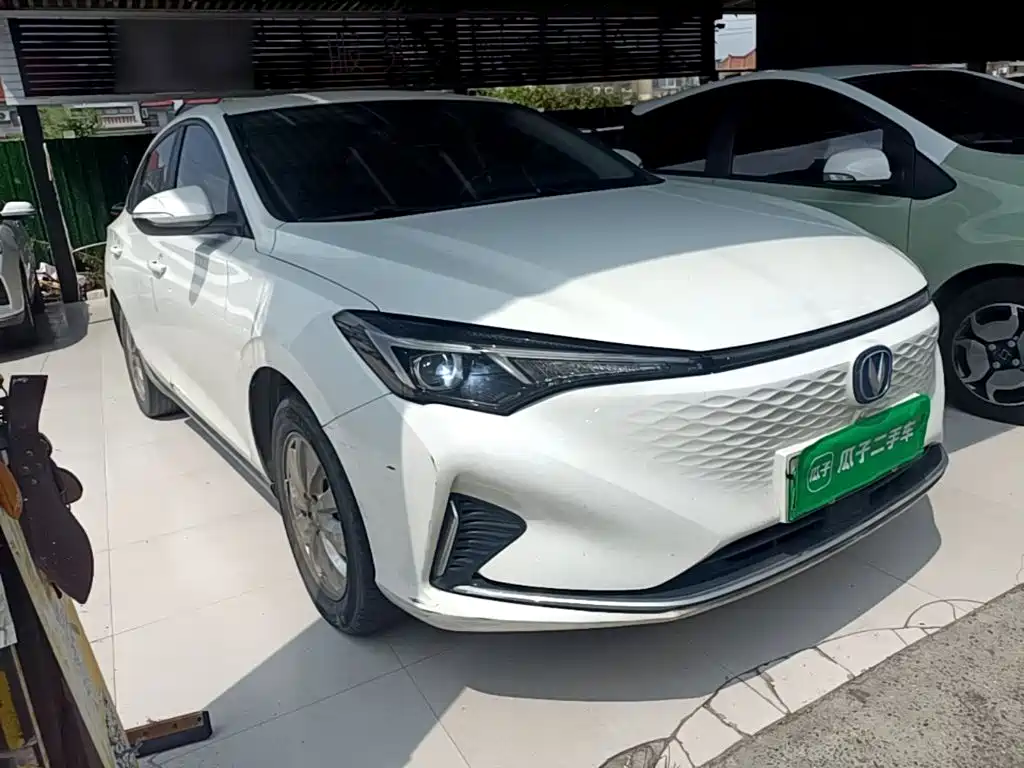 Changan Eado New Energy — миниатюра 4