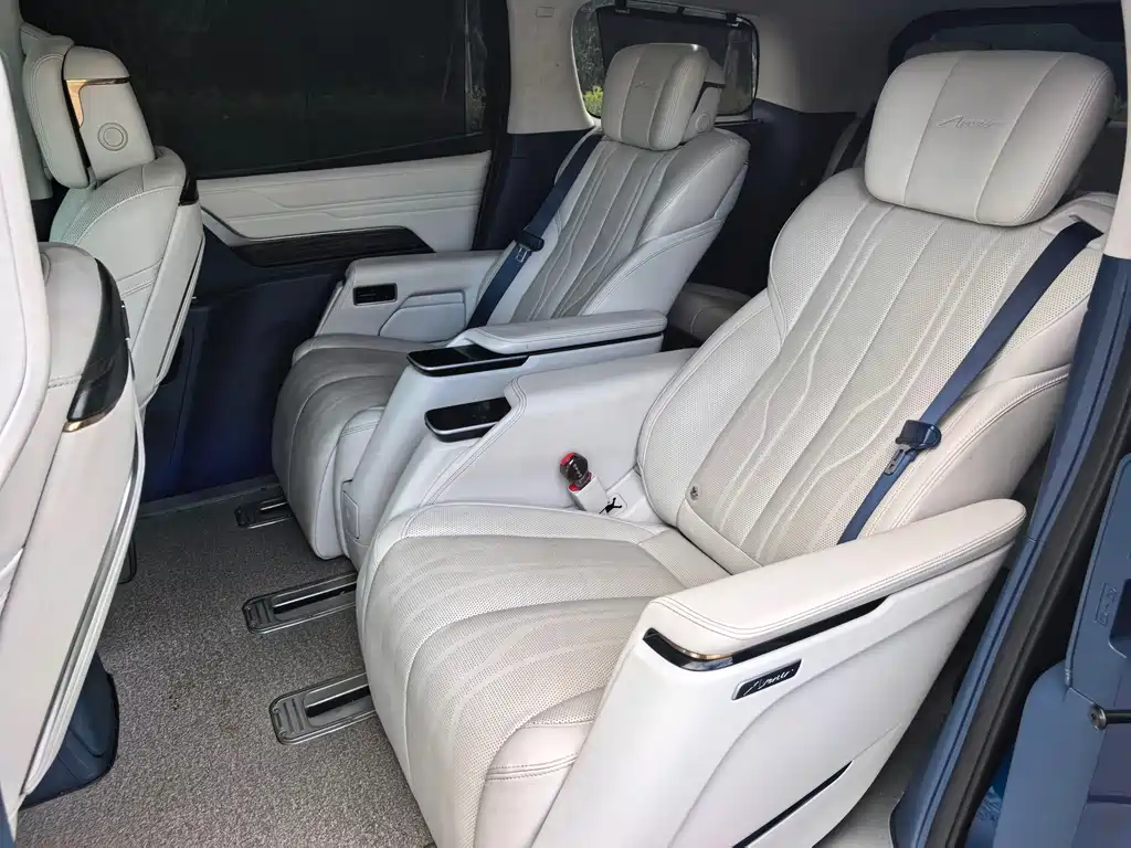 Buick Century 2023 2.0T мест