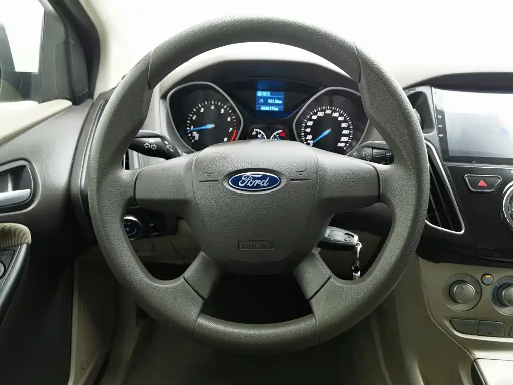 Ford Focus — миниатюра 11
