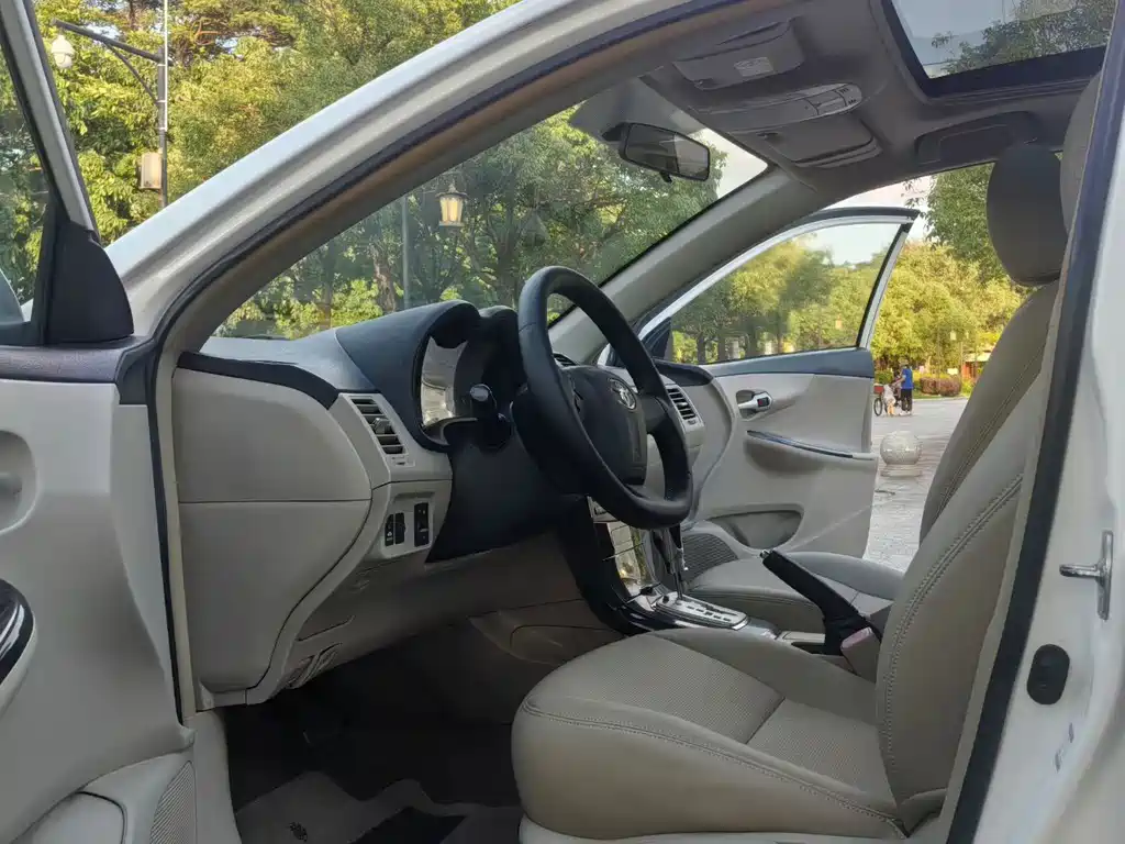Toyota Corolla — миниатюра 4