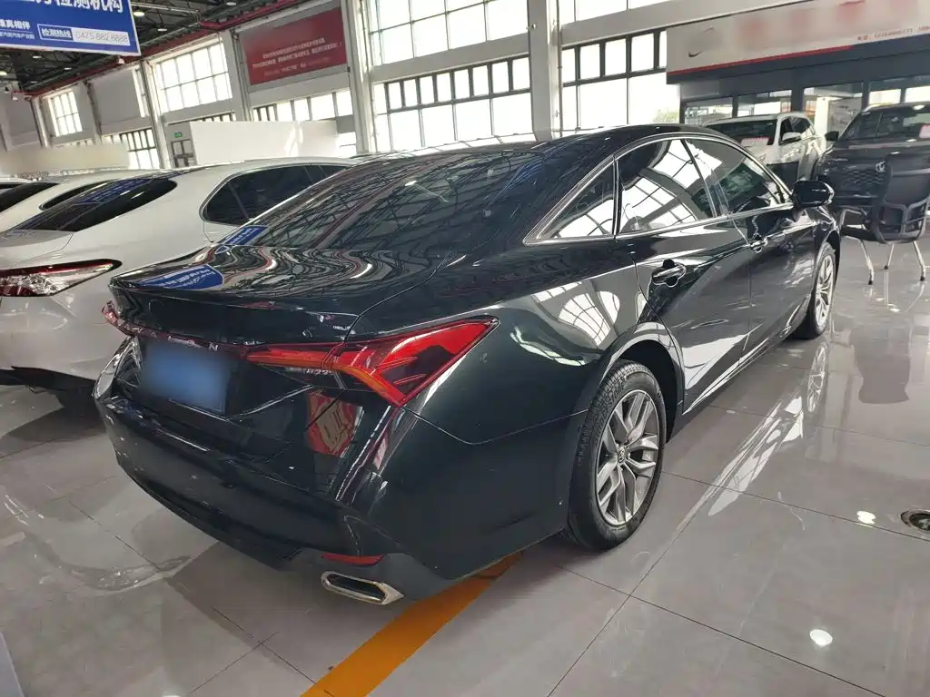 Toyota Avalon — миниатюра 10