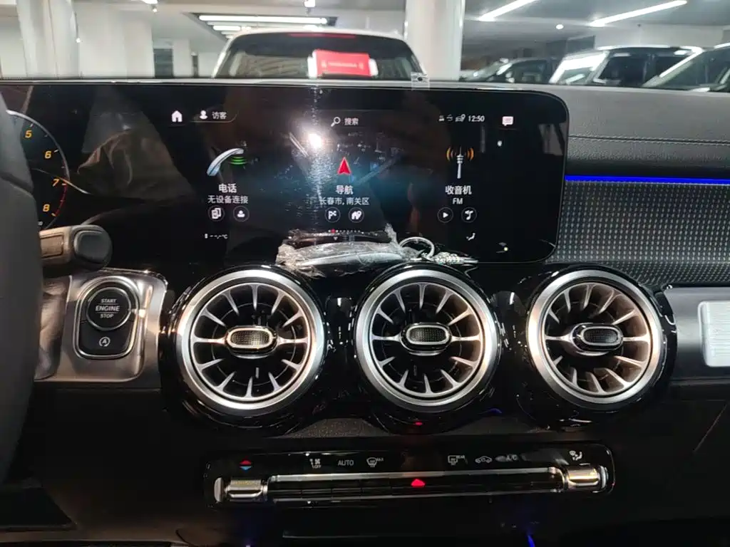 Mercedes-Benz GLB — миниатюра 13
