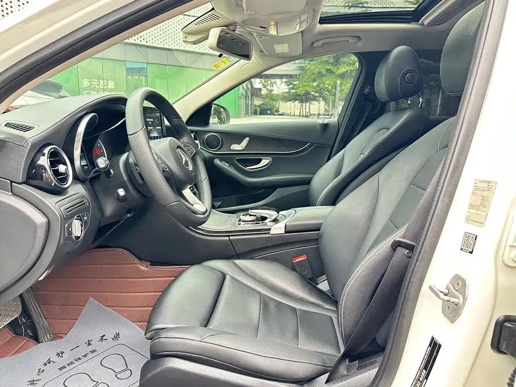 Mercedes-Benz C-Class — миниатюра 5