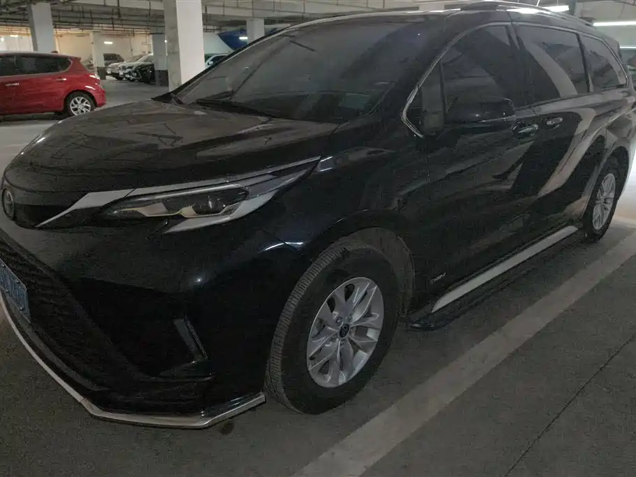 Toyota Granvia 2024