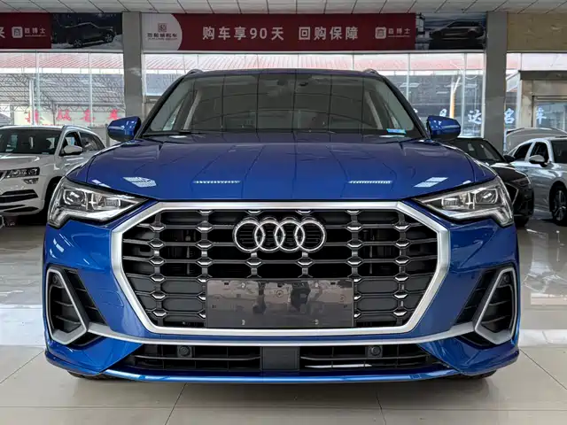 AUDI Q3 2021