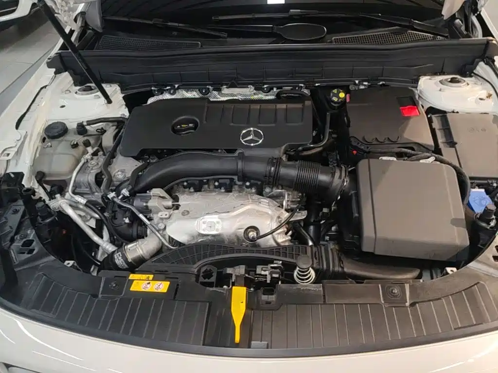 Mercedes-Benz GLB — миниатюра 20