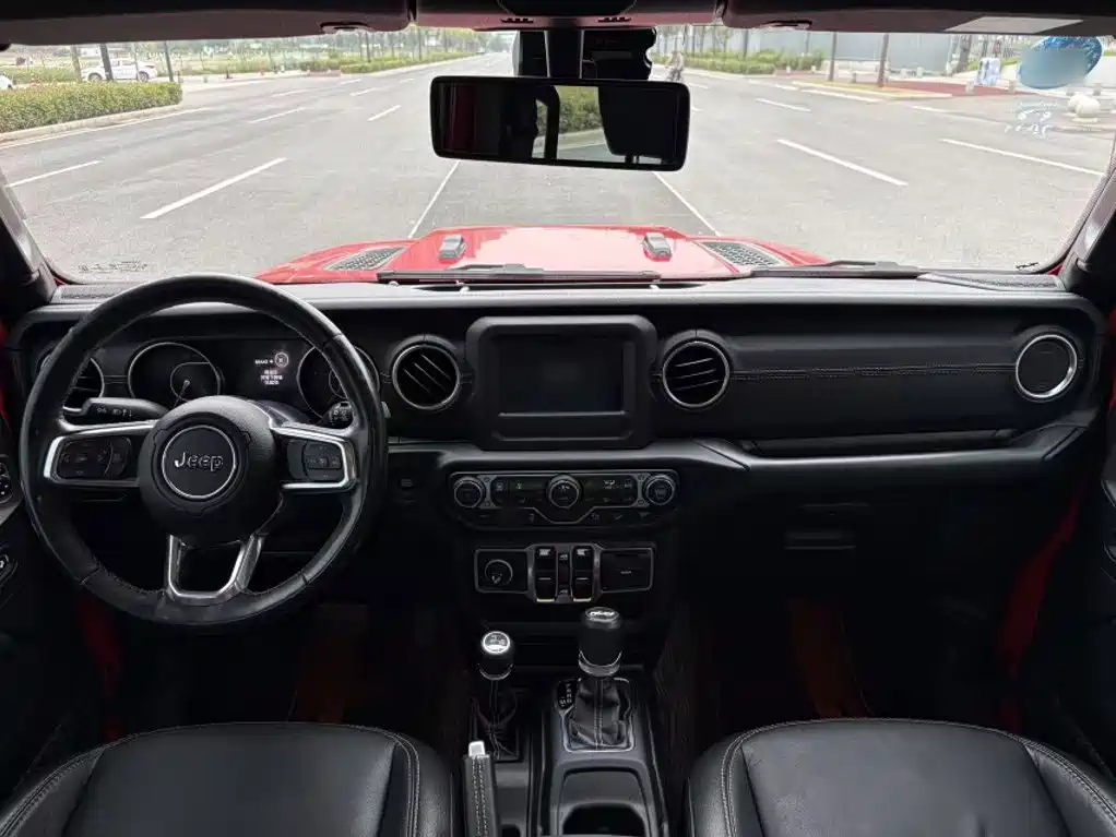 Jeep Wrangler — миниатюра 8