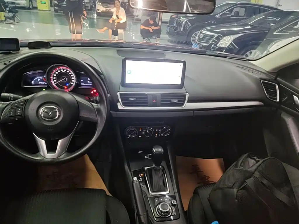 Mazda 3 Axela — миниатюра 13