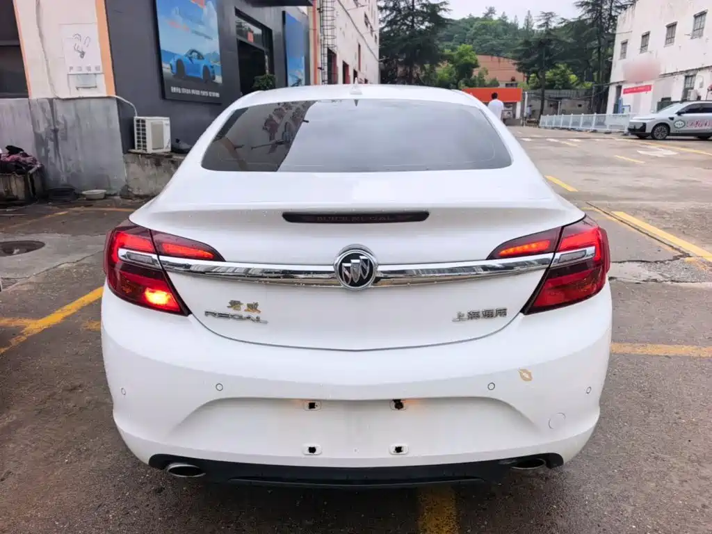 Buick Regal — миниатюра 6