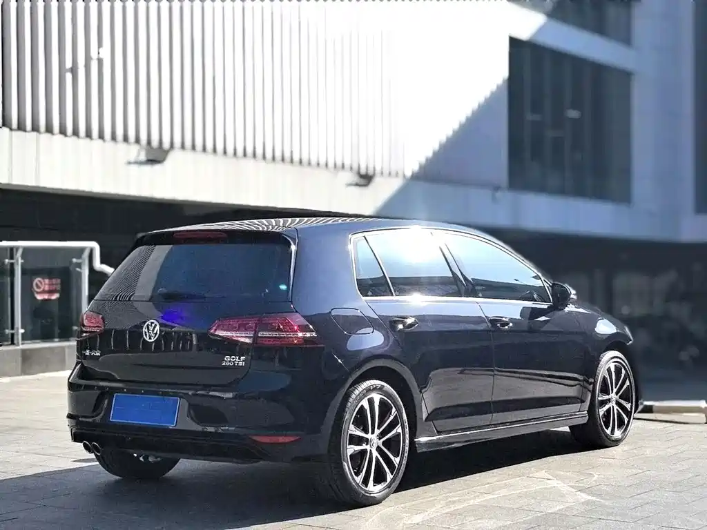 Volkswagen Golf — миниатюра 12
