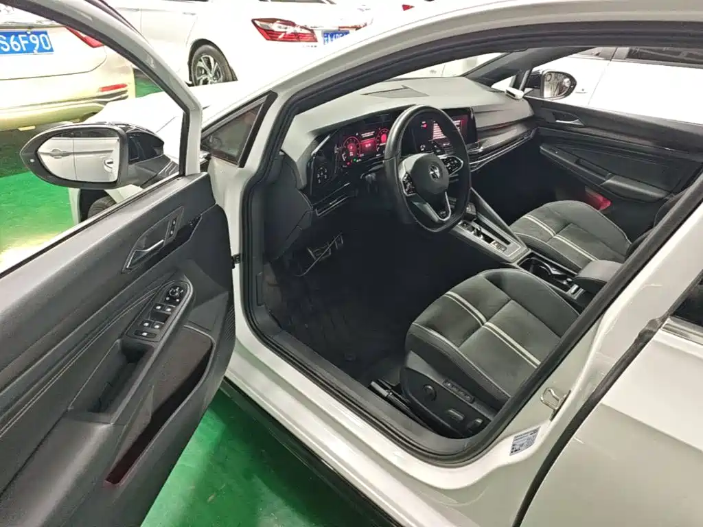 Volkswagen Golf — миниатюра 16