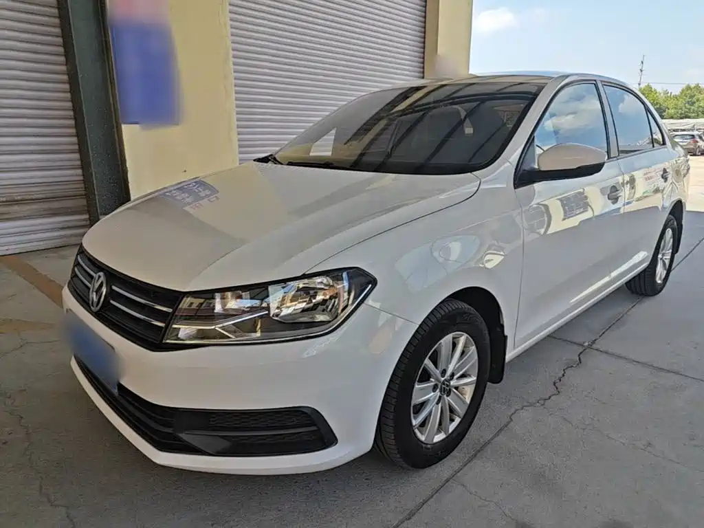 Volkswagen Santana — миниатюра 2
