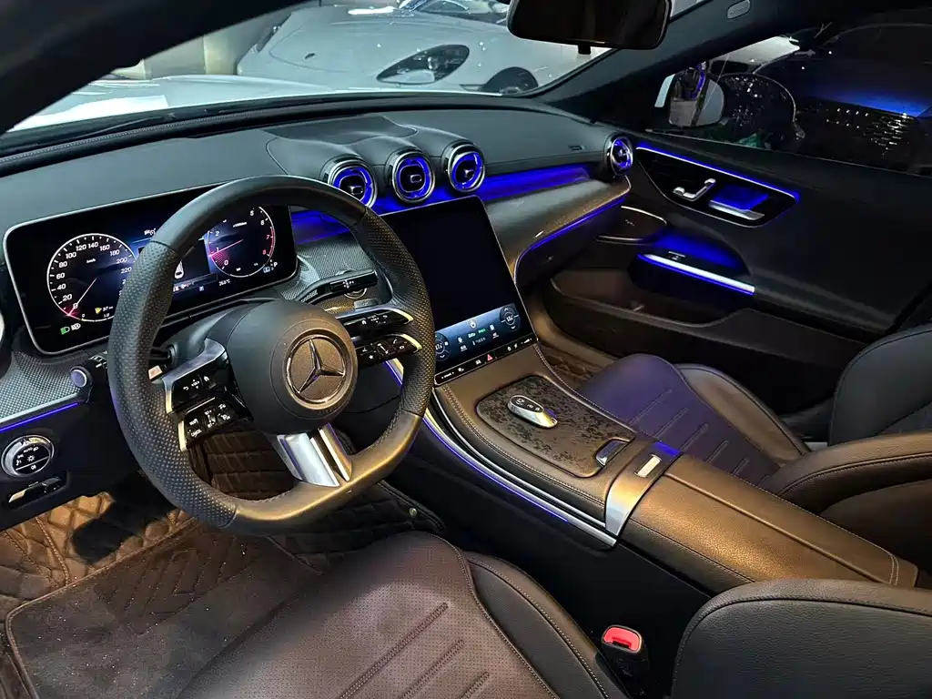 Mercedes-Benz C-Class — миниатюра 2
