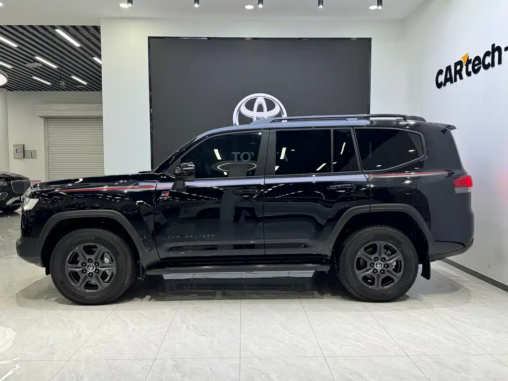 Toyota Land Cruiser — миниатюра 7