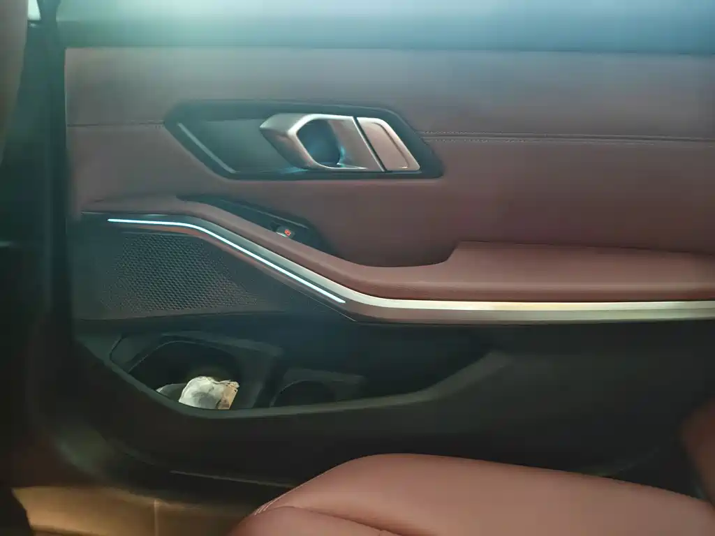 BMW 3 Series — миниатюра 13
