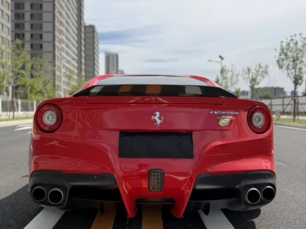 Ferrari F12berlinetta — миниатюра 6