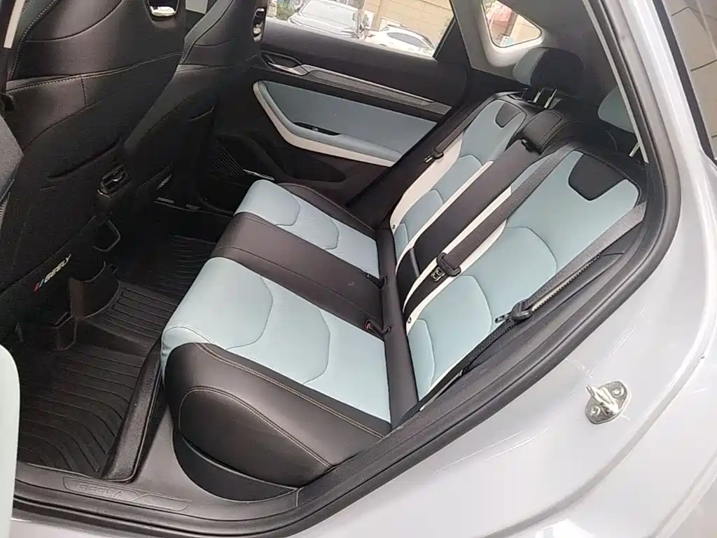 Geely Emgrand S — миниатюра 17