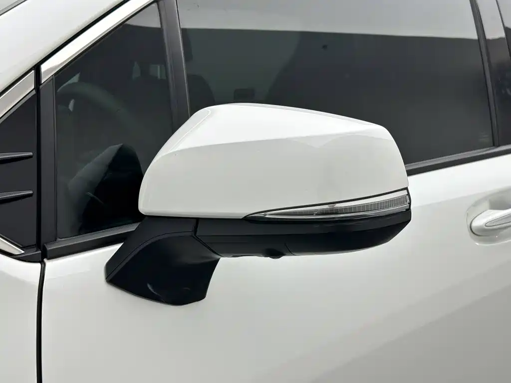 Toyota Sienna — миниатюра 24