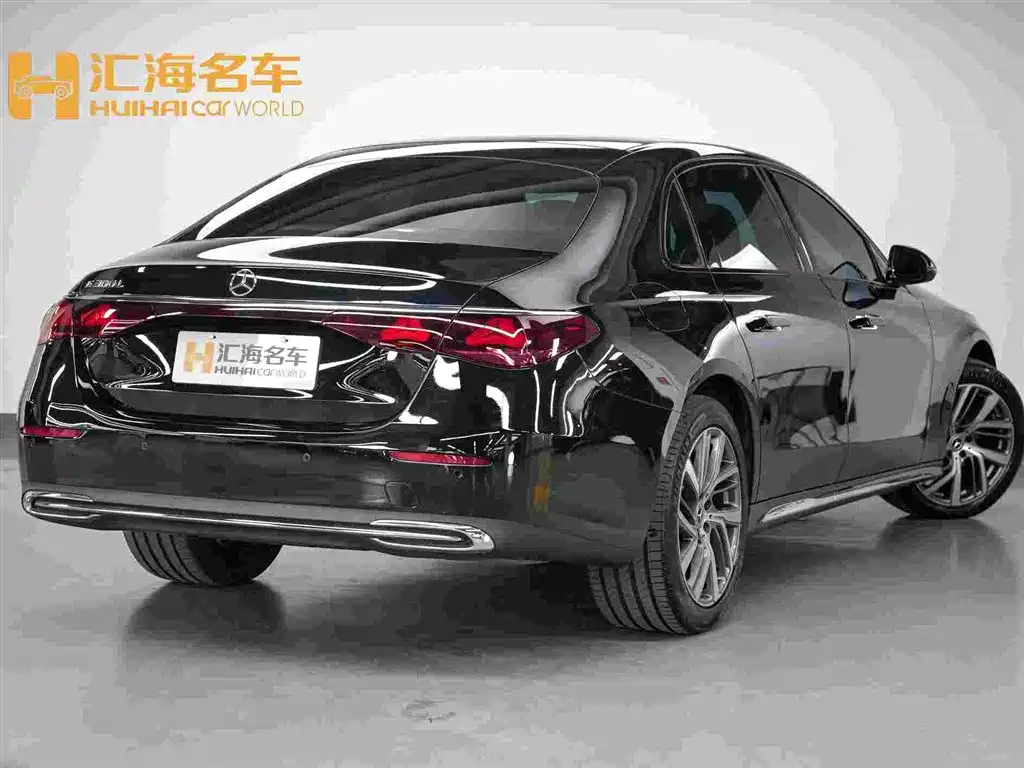 Mercedes-Benz E-Class — миниатюра 6