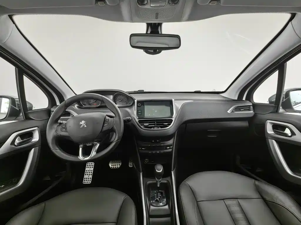 Peugeot 2008 — миниатюра 5